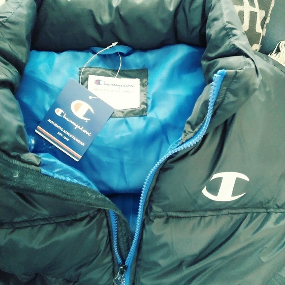 NWT CHAMPION BUBBLE VEST RETAIL $107 - Picture 3 of 5